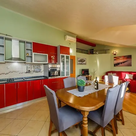 Oasis Apartmán Rudine (Kastela)
