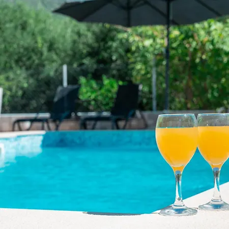 Oasis Rudine (Kastela)